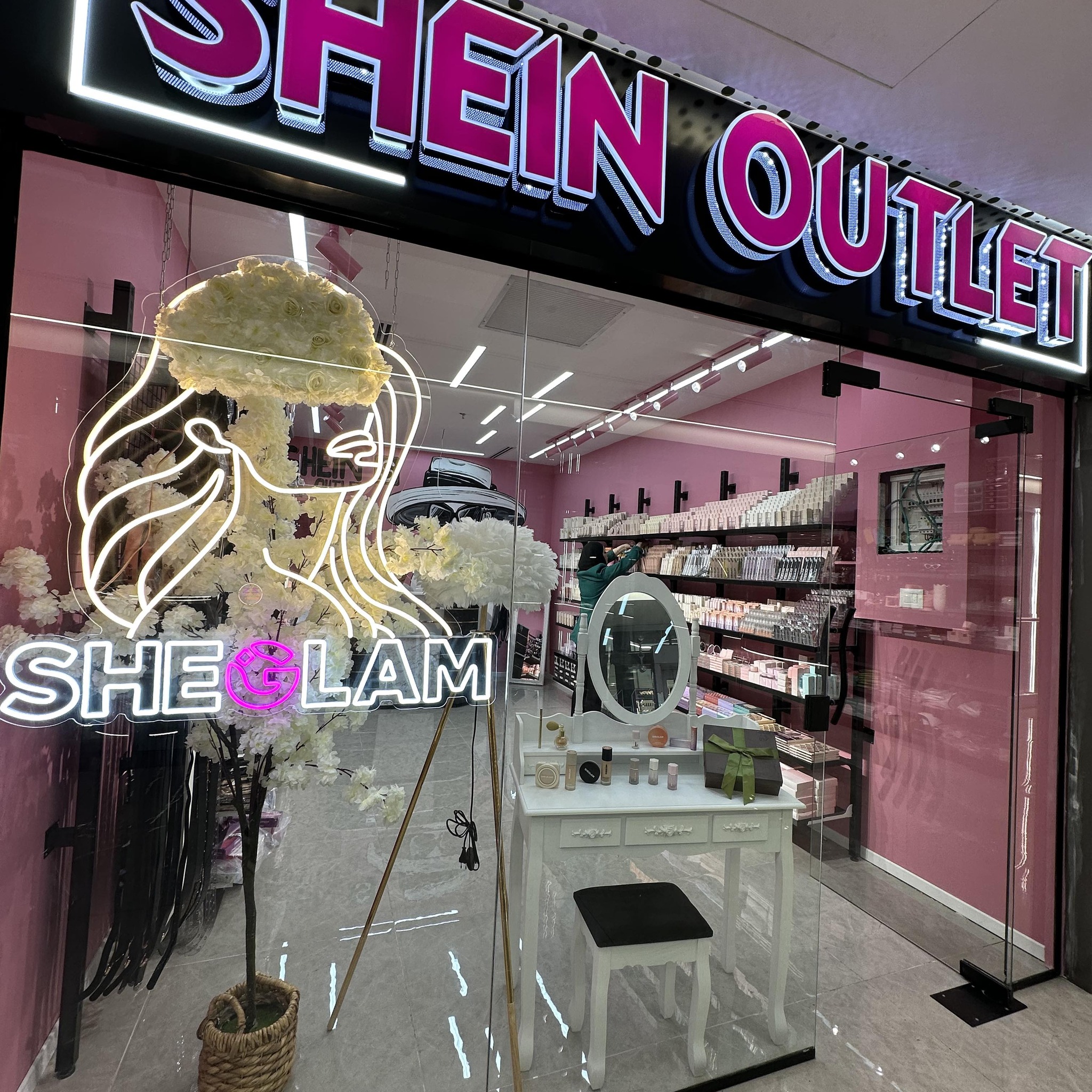 She glam